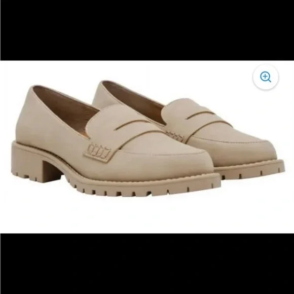 DV Dolcevita Loafers Lug Casual‎ & Dress, Mid Heel Block size 8