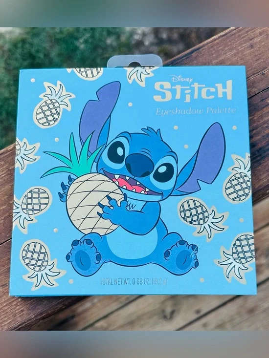 Disney Stitch 16 Pan Eyeshadow Palette