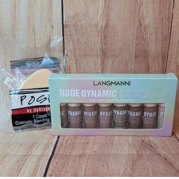 Langmanni Nude Dynamic Velvet Soft Mist Liquid Eyeshadow 8 PC & Blending Sponge