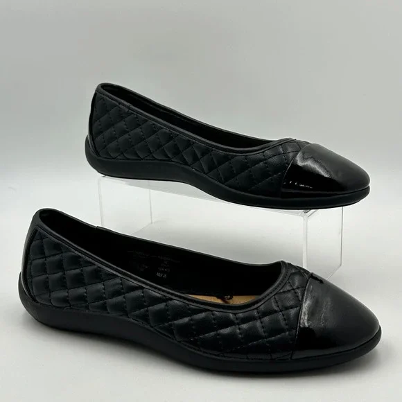 Time and Tru Ballet Flats Womens 9W Black Quilted Patent Cap Toe Balletcore