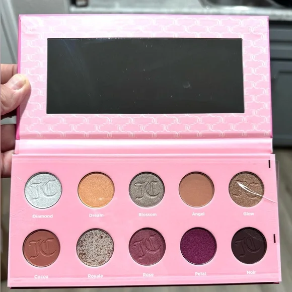 Juicy Couture Eye Shadowette palette