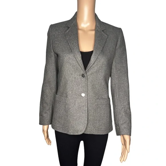 Giraffe women gray long sleeve jacket size 4