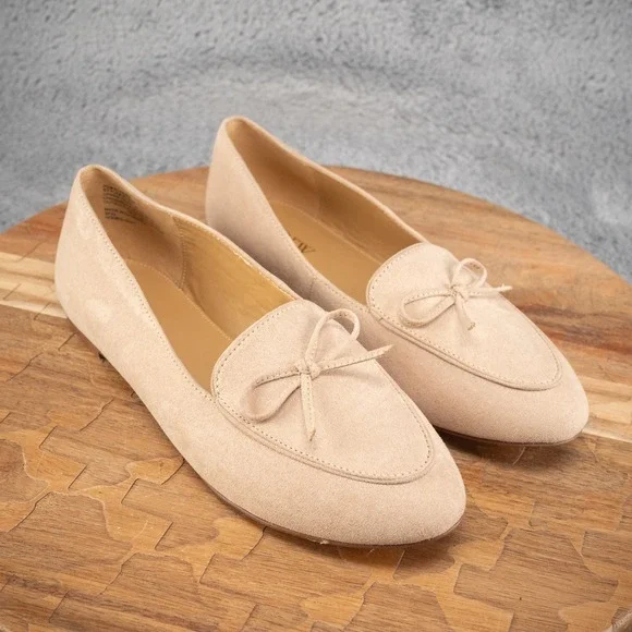 J. Crew Women's Light Khaki Loafers Flats Comfort Shoe with Bow - Size 7.5