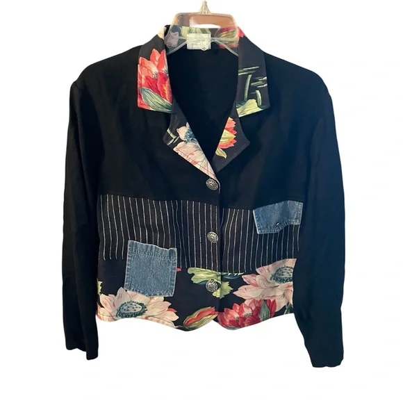 Women’s Vintage Black Floral Pattern Blazer Size Medium