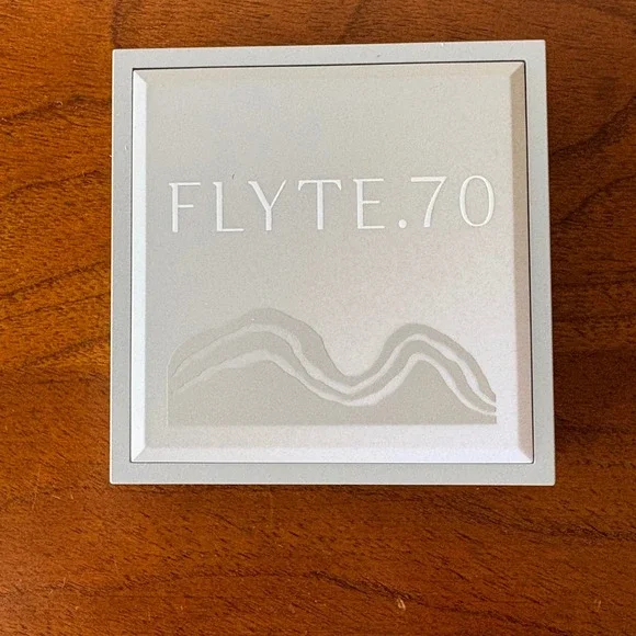 NEW FLYTE.70 Down Under HazyView Dense Eyeshadow HT1174A Made‎ in Italy