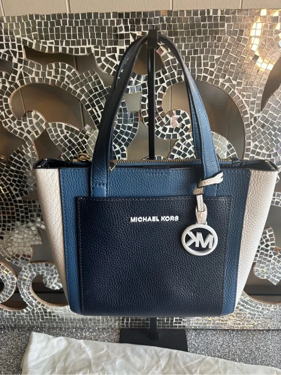 💕Michael Kors Navy, Black and White Pebbled Leather Satchel