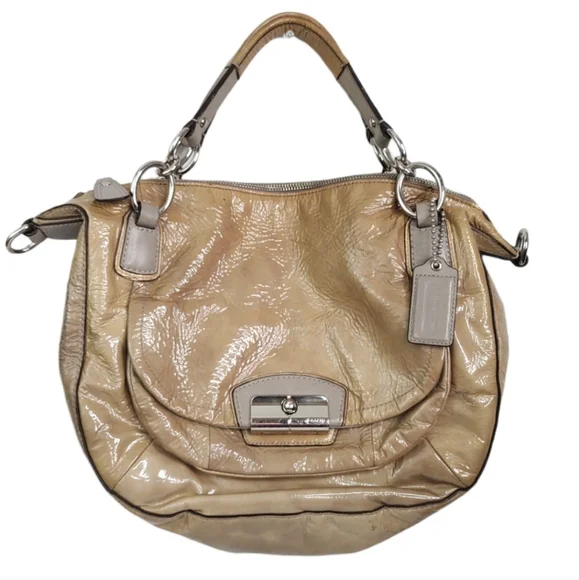 Coach Kristen Spectator Beige Leather Foldover Pocket Tote Bag w Hang Tag