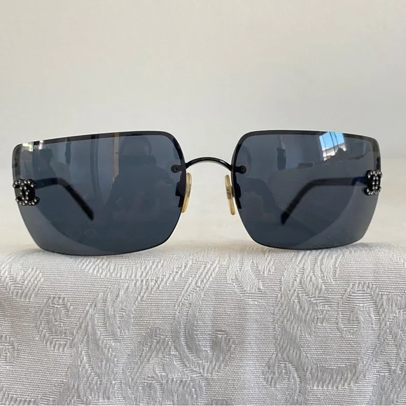 Chanel crystal CC Logo Sunglasses