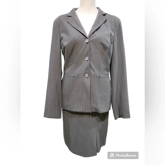 Harris Wallace New York Stripped Suit Skirt Size 4 side zipper in GUC