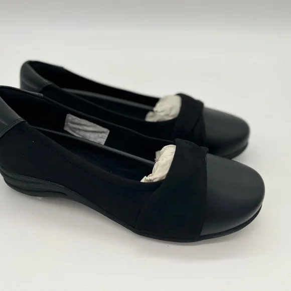 Cloudwalkers Wide FIT Flat Shoe Daisy - Black, Size 8.5 New