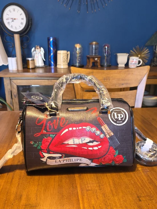 La Philipe Miami Juicy Lips Classic Bag NWT Retail 175