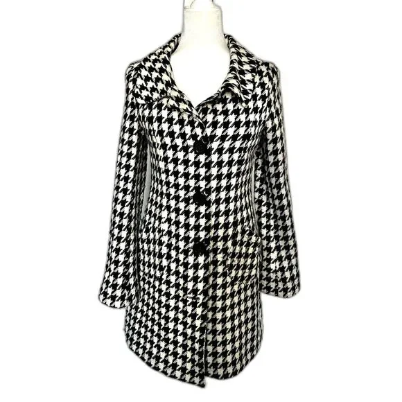 Christa Taylor Brand Houndstooth Coat with Large Buttons Size S
