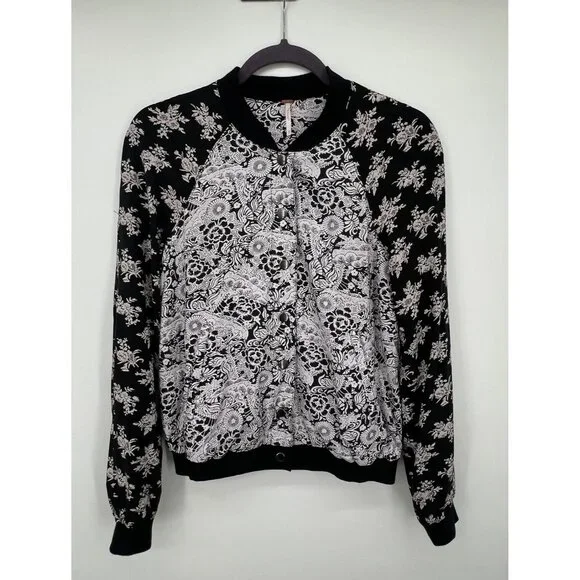 Free People Bomber Jacket Floral Size S Snap Button Pockets Feminine Boho Retro