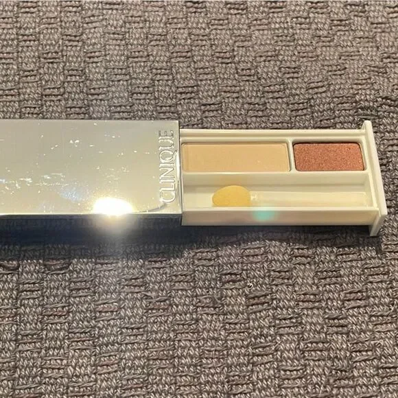 RARE - NEW - Clinique Colour Surge Eye Shadow Duo - French Vanilla & Black Honey