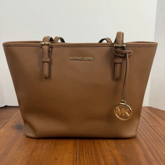 Michael Kors Jet Set Medium Tote Saffiano Leather Lobster Clasp Luggage Brown