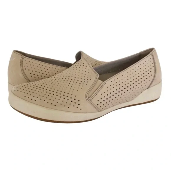 EUC - Dansko Odina Sand Leather Nubuck Slip Ons - Size 38