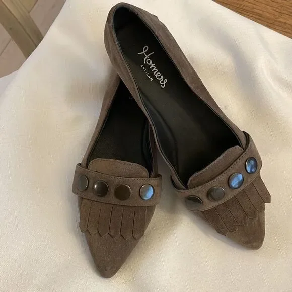 HOMERS TAUPE SUEDE KILTY AND STUD DETAIL FLATS.  NEW.