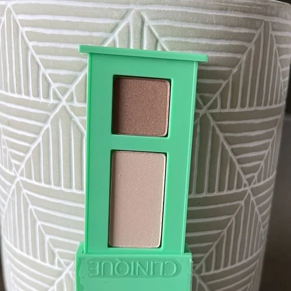 Clinique Duo Ivory Bisque-Bronze Satin Eyeshadow Palette ~New~