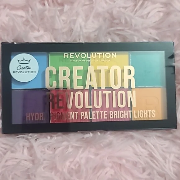 Makeup Revolution Creator Revolution Pigment Palette