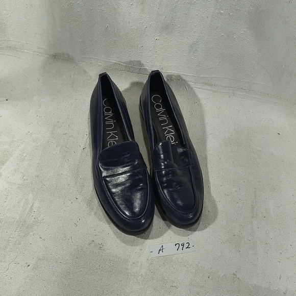 Calvin Klein Women's Size 9 Dark Blue Loafers