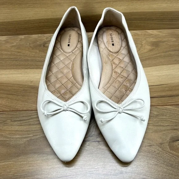 Birdies 9.5 Flats Bone Leather Pointed Toe Bow Goldfinch