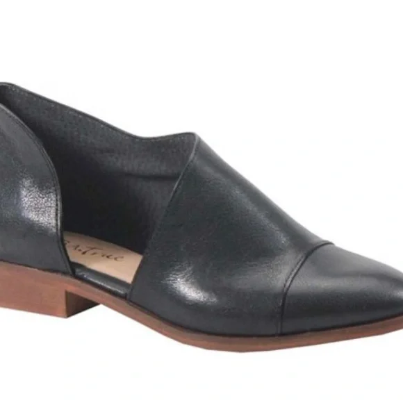 Diba True Womens No Way Out Slip On Flats Casual Shoes Size 7.5. New