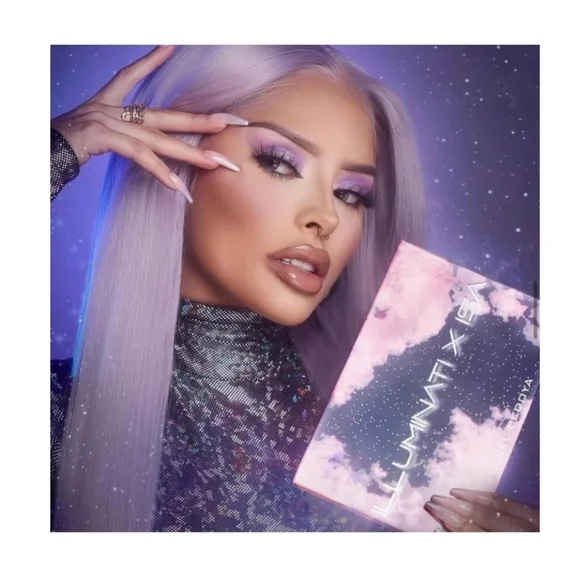 ILLUMINATI x ISA Eyeshadow Palette Designed By Isabel Bedoya RARE & NEW RT$50