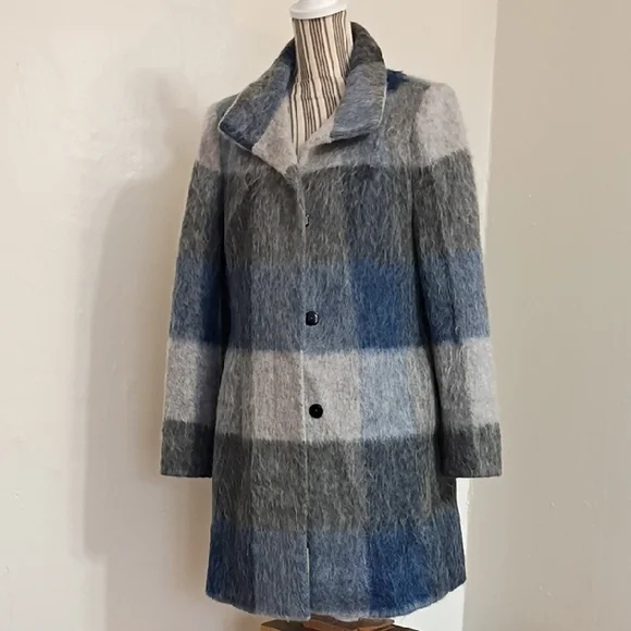 Isabell Super Soft Wool Blend Button Front Winter Coat Fits Size M NEW