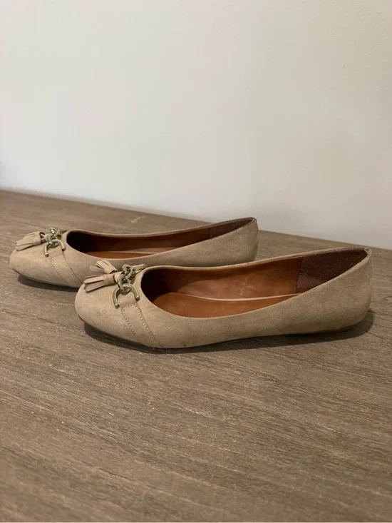 Banana Republic Factory Flats | Size 10 | Good Used Condition