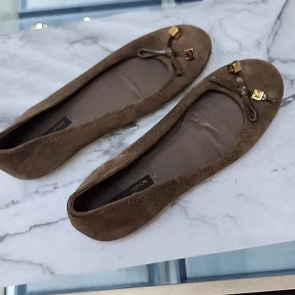 Authentic Louis Vuitton Brown Suede Slip on Flats Size 36