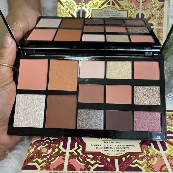 Laura Geller passport to pretty BON VOYAGE eyeshadow and face palette