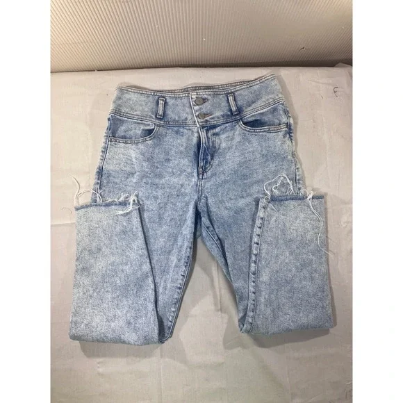 So High Rise Mom Jean Acid Wash‎ Distressed Denim Women's Size 30W