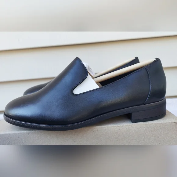 Clarks Trish Black Leather Women's Size 6W Loafers NWT Office Preppy Cottagecore