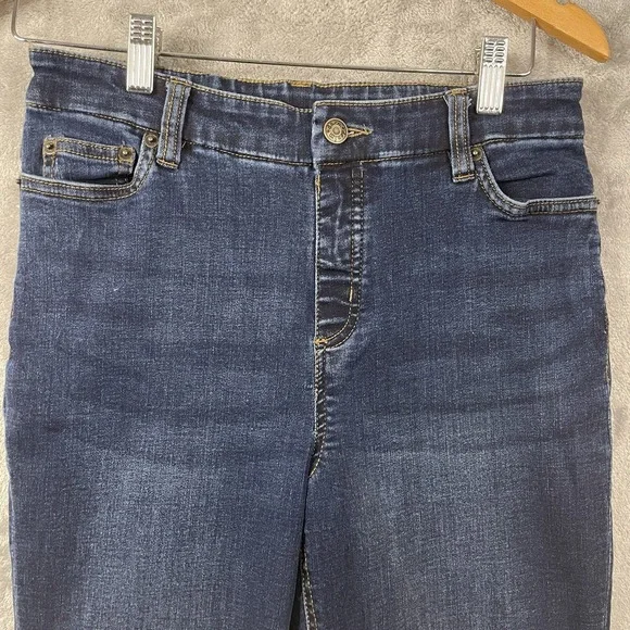 D & Co Women's‎ 6 Denim Blue Jeans with Floral Cuff Stretch