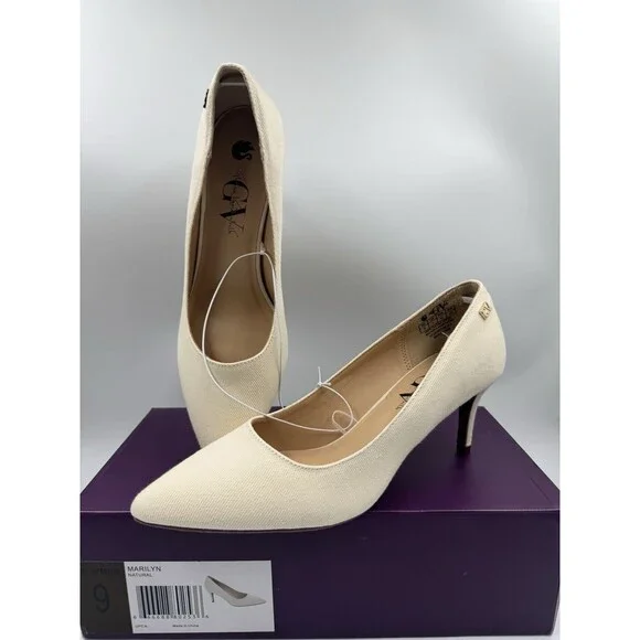 New Gloria Vanderbilt Women's Marilyn Pumps White Closed Toe Heels Sz 9 Shoes