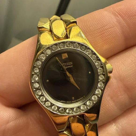 VTG Citizen Elegance Black Gold Tone Ladies Watch 9