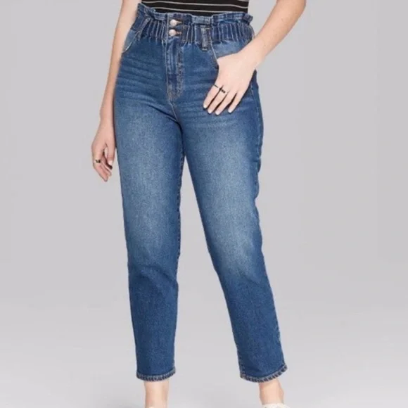 Wild Fable Paperbag Waist Raw Hem Jeans Woman’s size 2