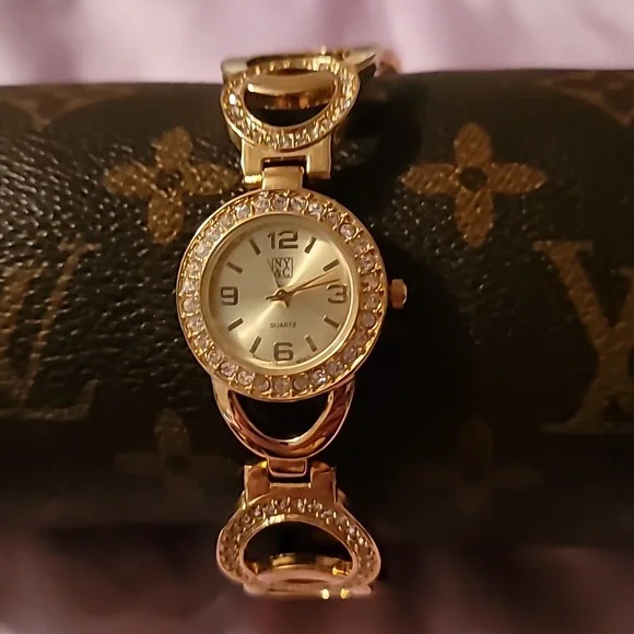 New York &‎ Company Gold Circular Geometric Crystal Links Bracelet Watch