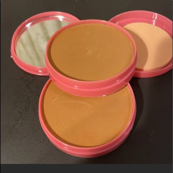 Fashion Fair Powder