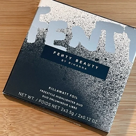 Fenty Beauty Foil &‎ Everyday Vacay Setting Powder Bundle