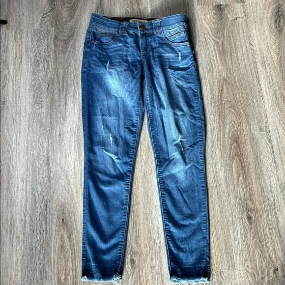 Democracy “Ab Technology” Ankle Jeans Size 2