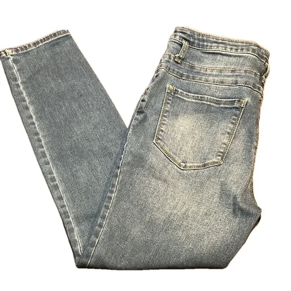 REFUGE Gray Skinny Leg Distressed Jeans Size 10