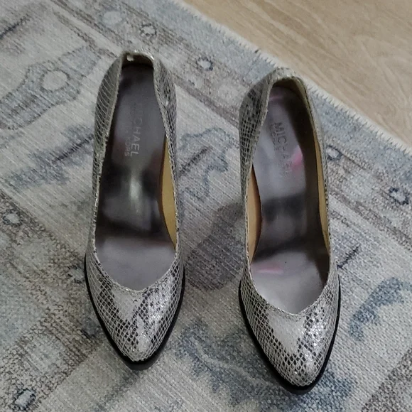 Michael Kors Silver Leather Snakeskin Platform Pump Heels Shoes Sz7