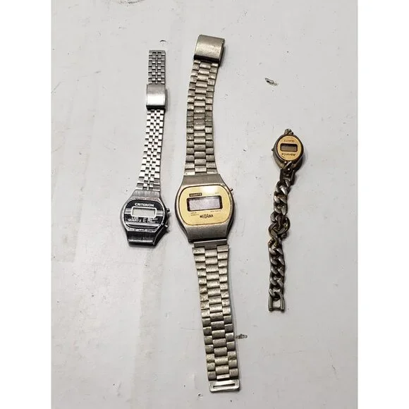 Vintage Lot Of 3 Watches Medana Quarts Criterion LCD Quartz Advance Quartz