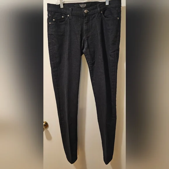 Rock & Republic Women's Berlin Tapered Leg Black Denim USA Jeans Size 30 (33x34)