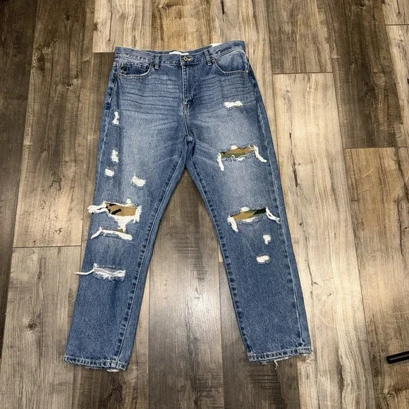 KanCan Los Angeles Camo Patches Distressed Jeans Size 11/29 NEW