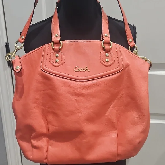 Coach Madison Leather Maggie Shoulder Bag Coral Pink Like New