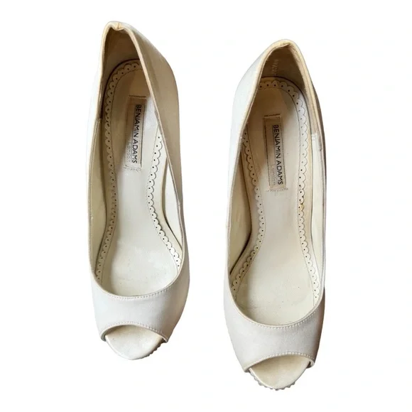 Benjamin Adams London Ivory Size 36.5M