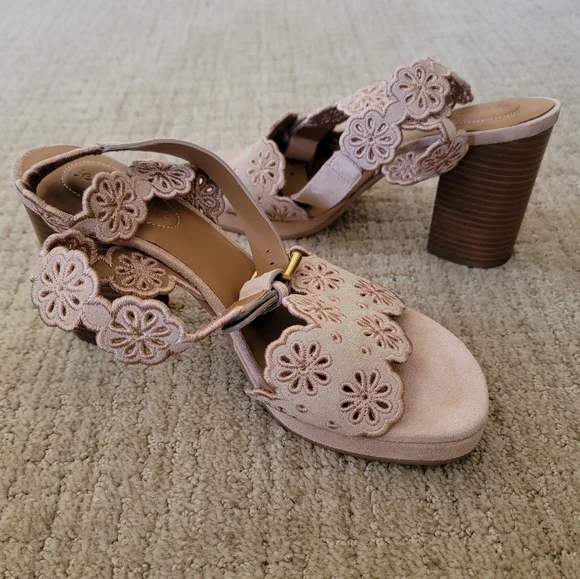 New See By Chloe Laser-Cut Floral Kristy Heeled Sandals in Tan, Size 37