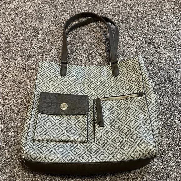 Liz Claiborne Geometric Design Tote/Handbag. Color is olive green/brown